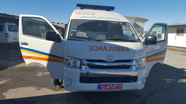 تحویل یکدستگاه آمبولانس به فوریتهای کنگاور