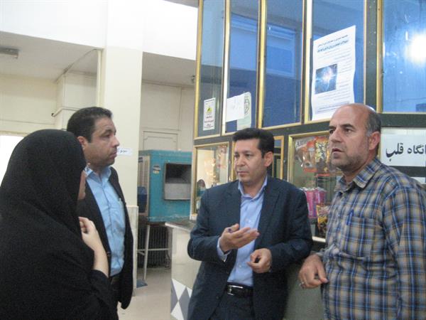 بازدید سرپرست شبکه بهداشت و درمان کنگاور از بیمارستان شهید دکتر چمران