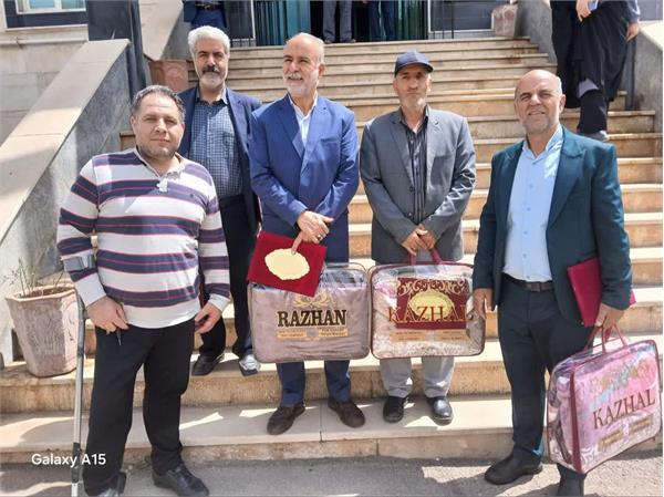 تجلیل از بازنشستگان شبکه بهداشت و درمان کنگاور